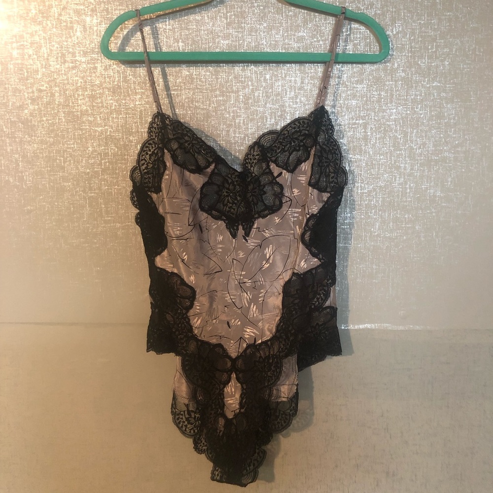 Oscar De la Renta. Vintage nightie. Size 34